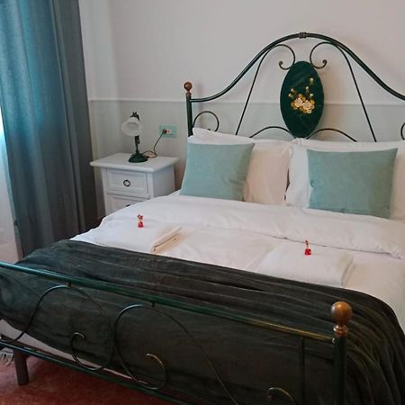 Sofia Apartment เมสเตร ภายนอก รูปภาพ